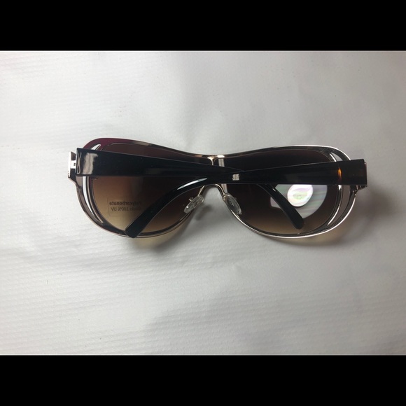 Sunglasses - Picture 4 of 4